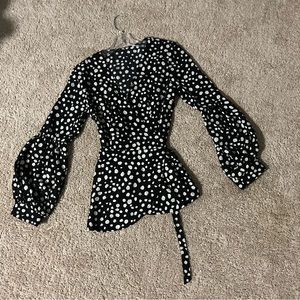 Black and White cheetah Lantern-Sleeve Wrap Top
